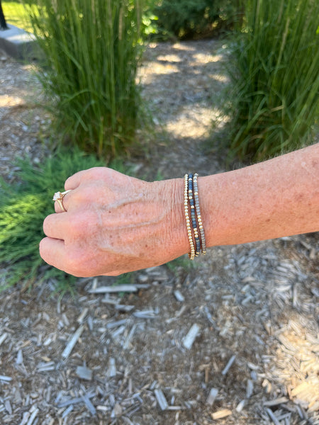 Japanese toho seed bead & gold stretch bracelet - denim blue