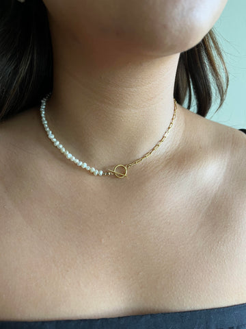 Demi-Pearl Necklace