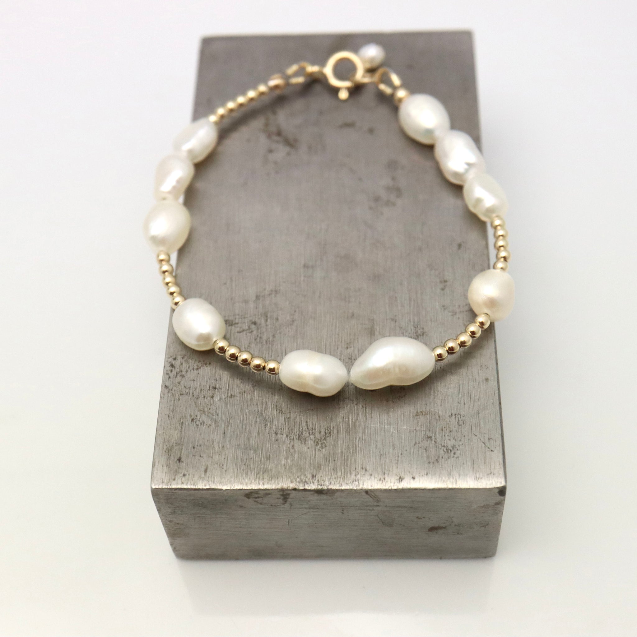 Fresh water pearl & gold bead bracelet Orange Avocado Jewelry