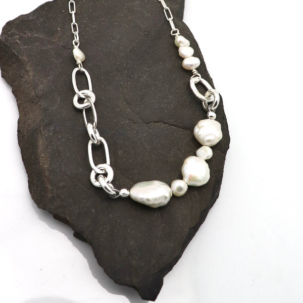 Keishi Pearl & Chain Necklace