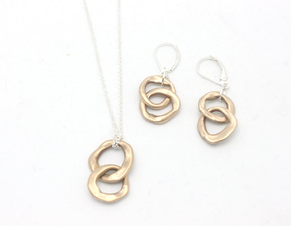 Entwined Petite Bronze Link Necklace