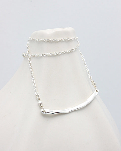SILVER Curve Necklace